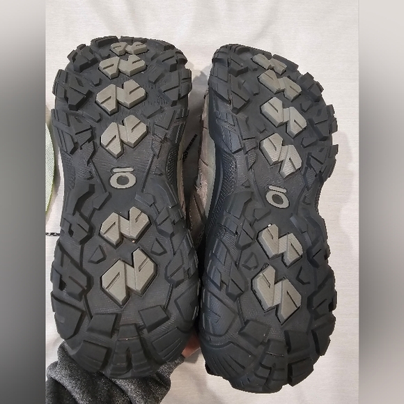 Oboz Hiking Shoes - Picture 9 of 9